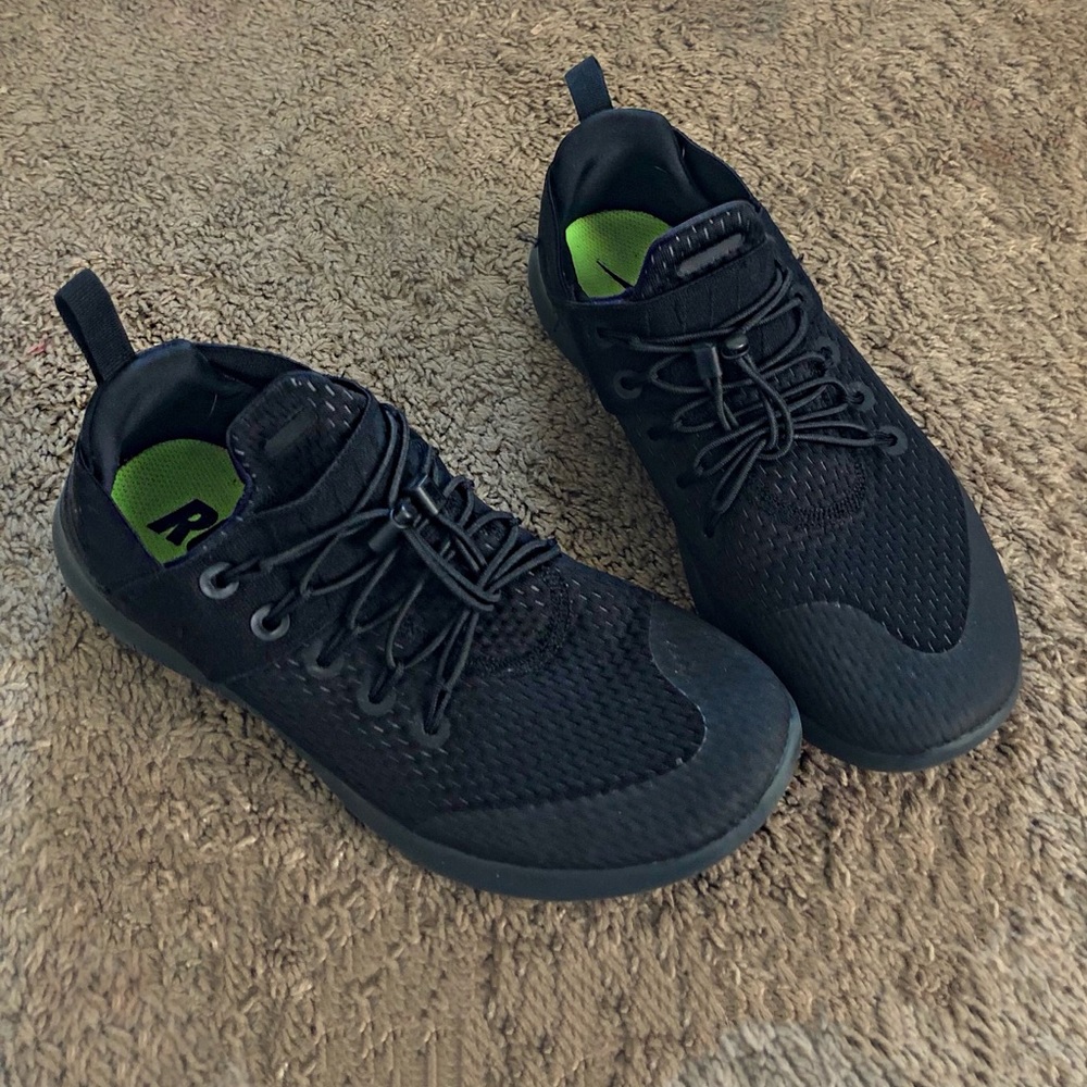 All black Nike Free Run